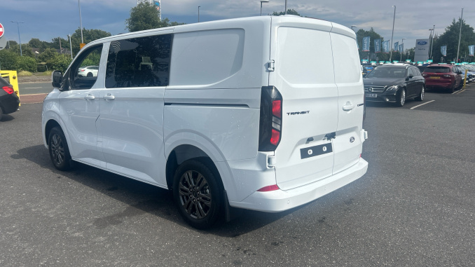 Ford Transit Custom 320 L1 Diesel Fwd 2.0 EcoBlue 136ps H1 Double Cab Van Limited - Image 24